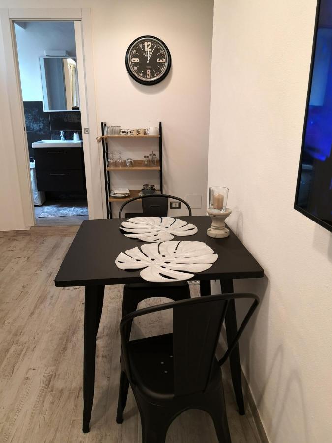 Domuscuneo Barra Di Ferro 3 Bianco Luaran gambar